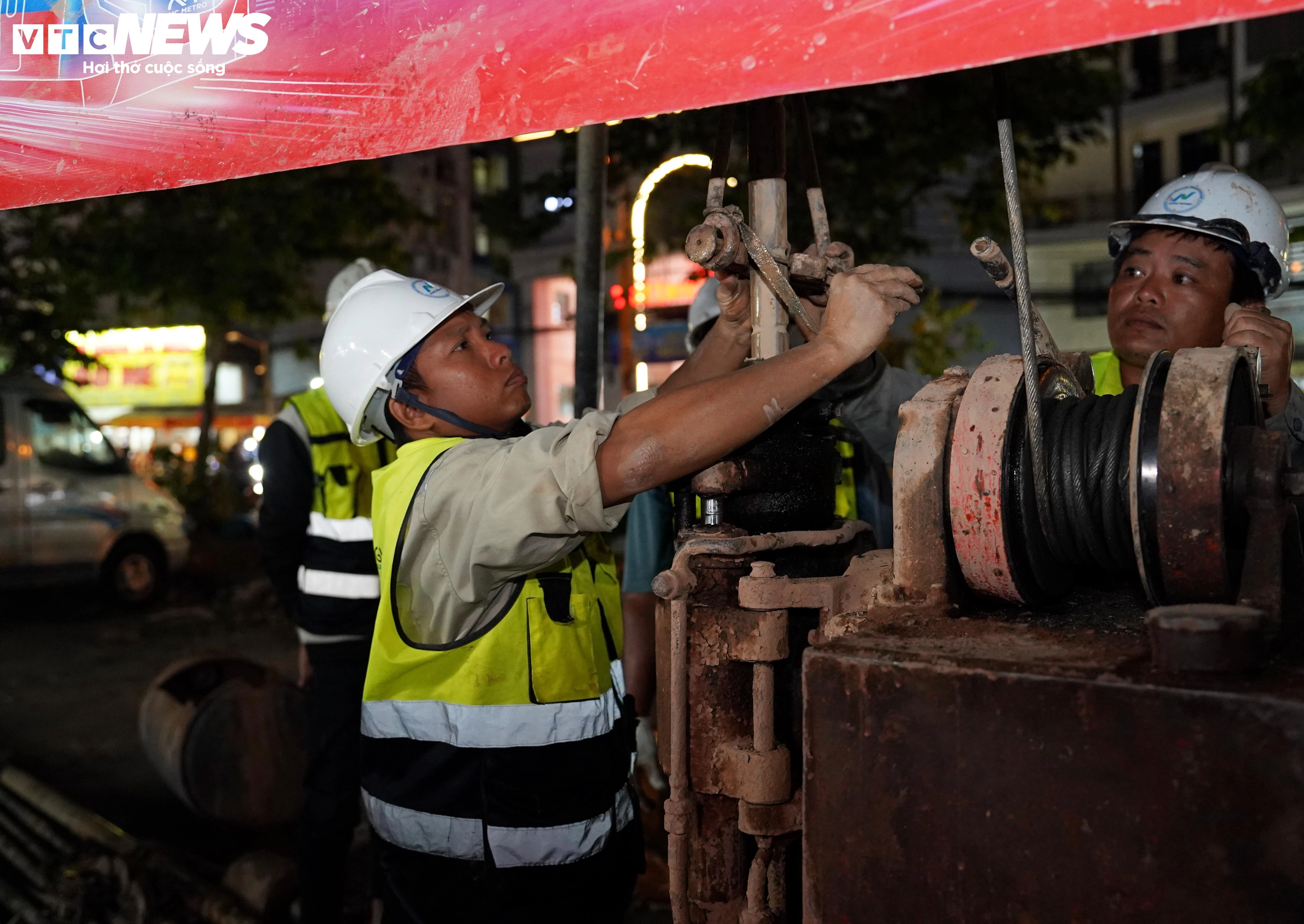 Xuyên đêm khoan địa chất tuyến Metro số 2 ở TP.HCM, hướng đến mốc vận hành 2030